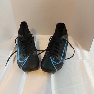 Women's soccer cleats